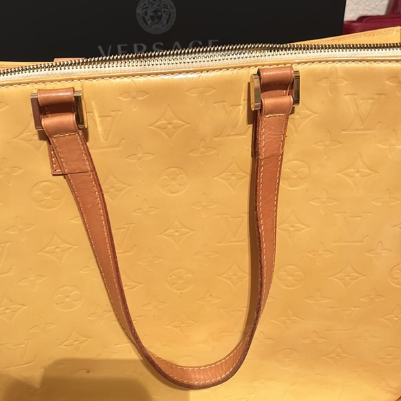 Louis Vuitton Houston Tote Lime Yellow Leather Monogram Vernis - Picture 11 of 11